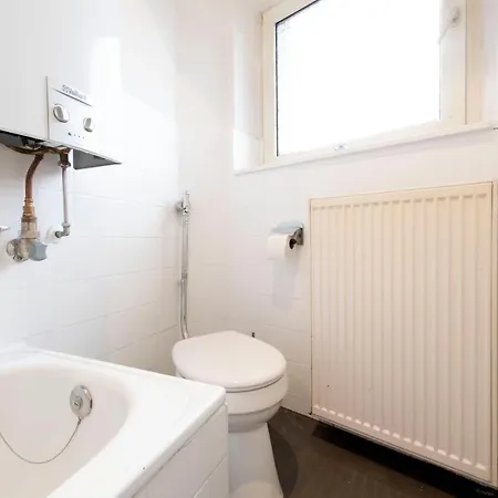 Worker Apartment In Kleve - 3 Bedrooms - 7 Beds *