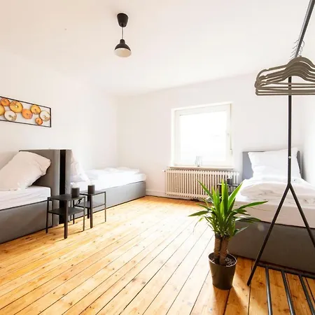 Daire Worker Apartment In Kleve - 3 Bedrooms - 7 Beds *