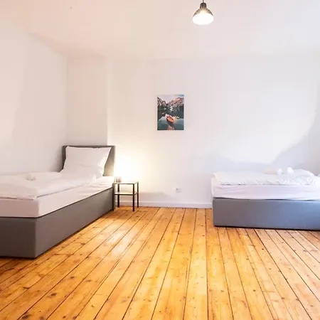 Worker Apartment In Kleve - 3 Bedrooms - 7 Beds Daire