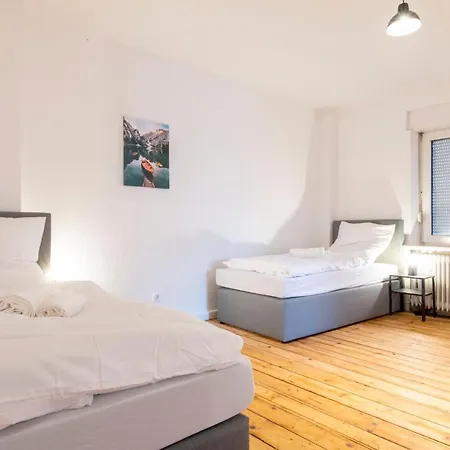 Daire Worker Apartment In Kleve - 3 Bedrooms - 7 Beds