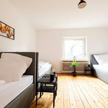 Daire Worker Apartment In Kleve - 3 Bedrooms - 7 Beds *